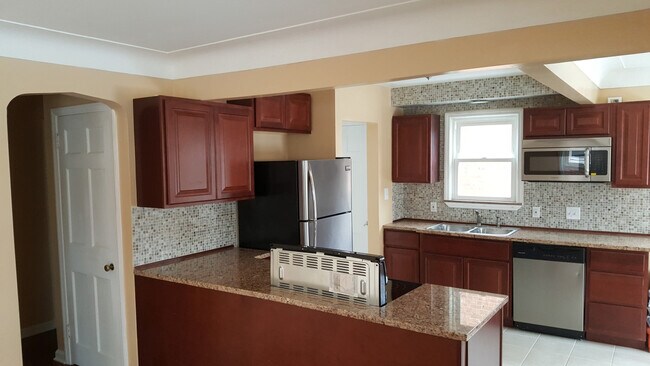 Foto del edificio - 4214 Verona Rd