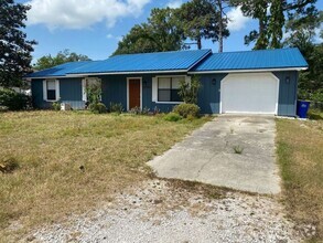 Building Photo - 3040 Juniper Dr