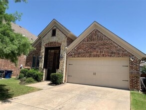 Building Photo - 2349 Fountain Gate Dr