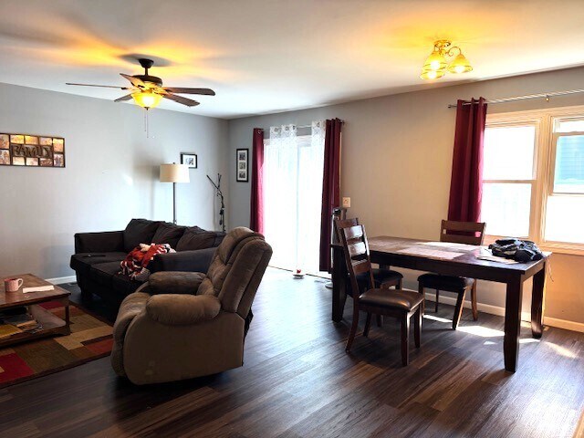 Foto del edificio - 962 Crestville Ct
