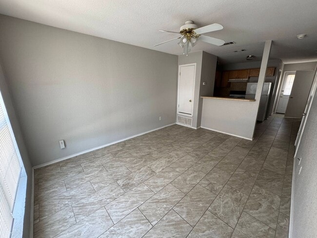 Building Photo - 4001 Doraine Ct