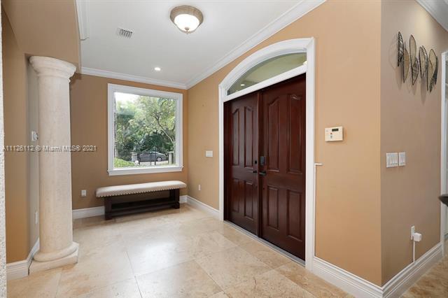 Foto del edificio - 4065 Battersea Rd