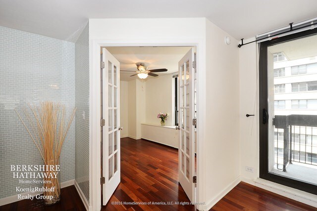 Foto del edificio - 222 E Pearson St