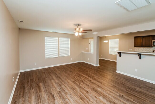 Foto del edificio - 12521 Palomino Dr