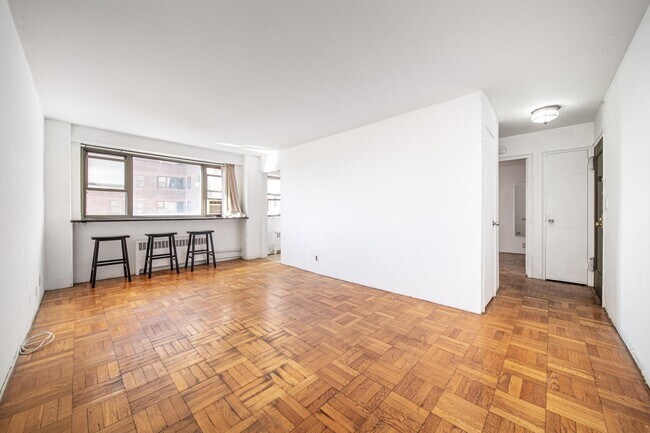 Building Photo - 6515 JFK Blvd E