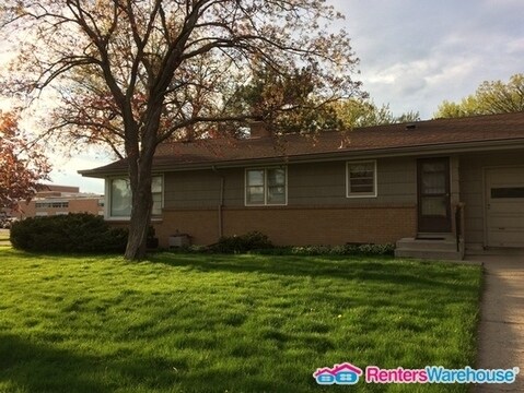 Primary Photo - 5721 Concord Ave