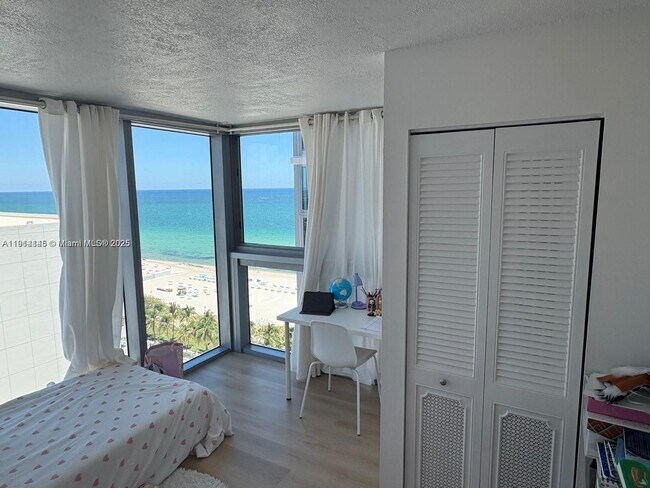 Foto del edificio - 2655 Collins Ave