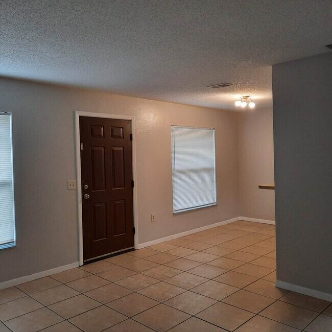 Photo - 682 37th St N Apartment