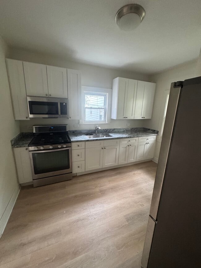 Foto del edificio - 770 E Station St