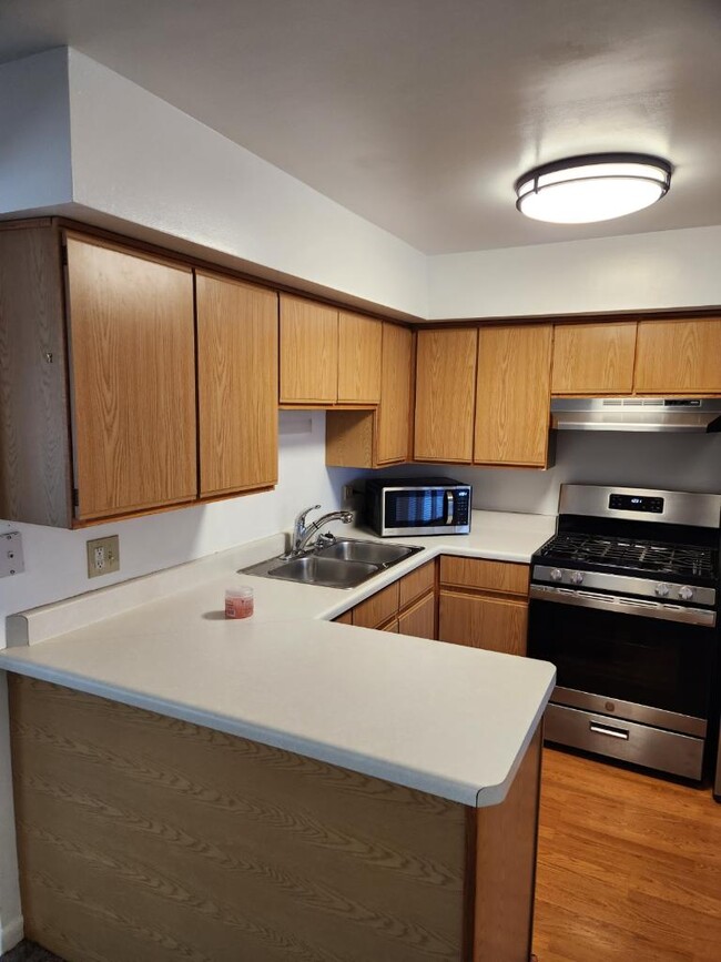 Building Photo - 508 Roberts Dr