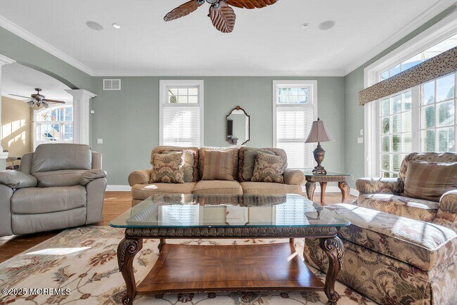 Foto del edificio - 412 Chicago Blvd