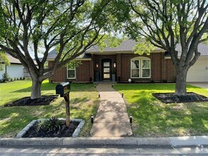 Building Photo - 1052 Summerplace Ln