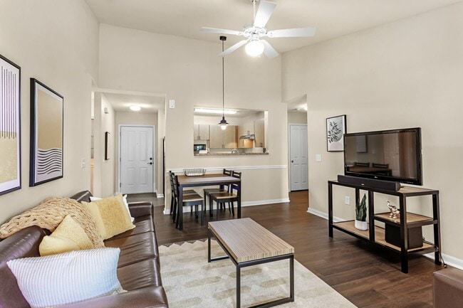 Living room (shared) - Campus Lodge