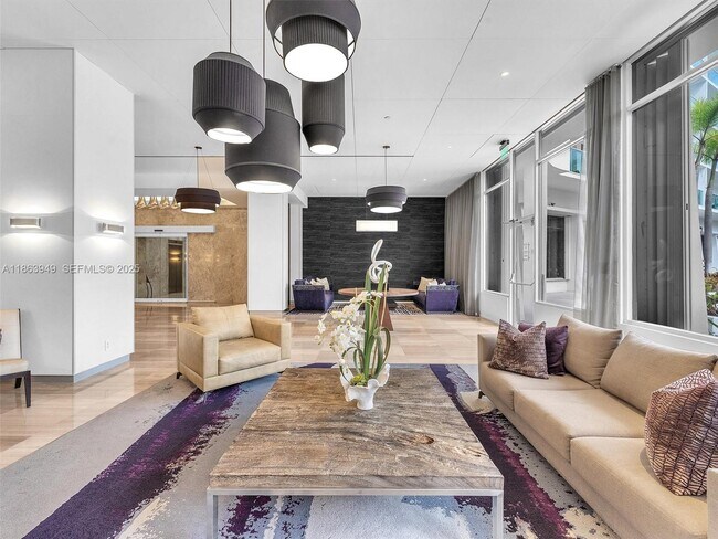 Foto del edificio - 100 Bayview Dr