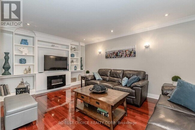 Building Photo - 50 Pelham Dr