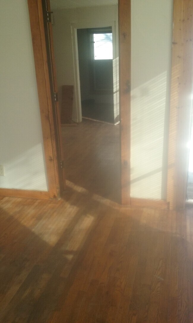 Foto del edificio - 204 W Ells Ave