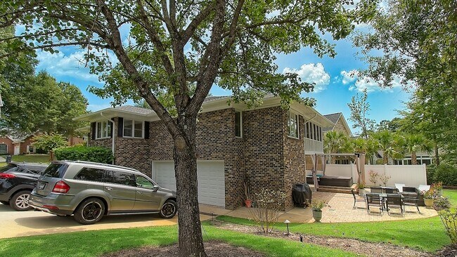 Foto del edificio - 3327 Kings Mill Pl