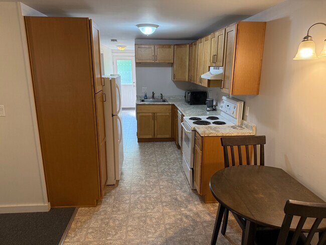 Foto del edificio - 1017 Summerhaven Rd