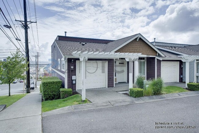 Building Photo - 2101 Tacoma Ct