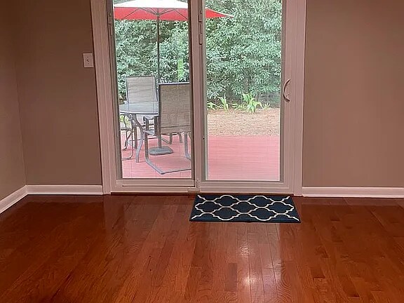 Foto del edificio - 3688 Blackshear Ct