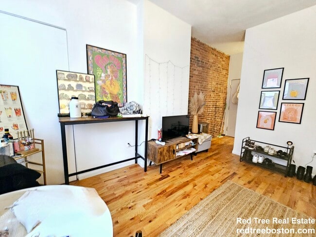 Building Photo - 23 Cortes St