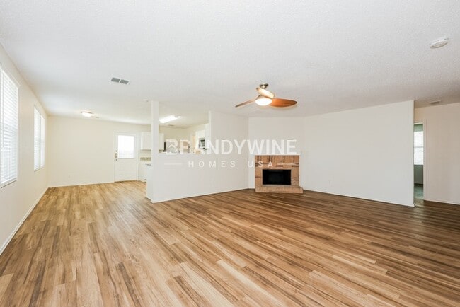 Building Photo - 3832 Irish Setter Dr