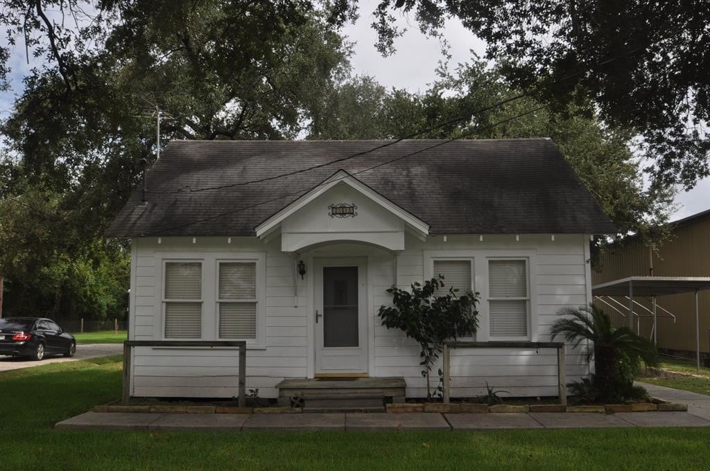 Primary Photo - 213 E Burress St