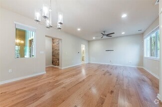 Building Photo - 4406 Banister Ln