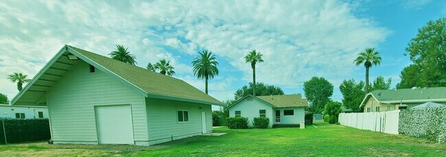 Building Photo - 4863 Rubidoux Ave