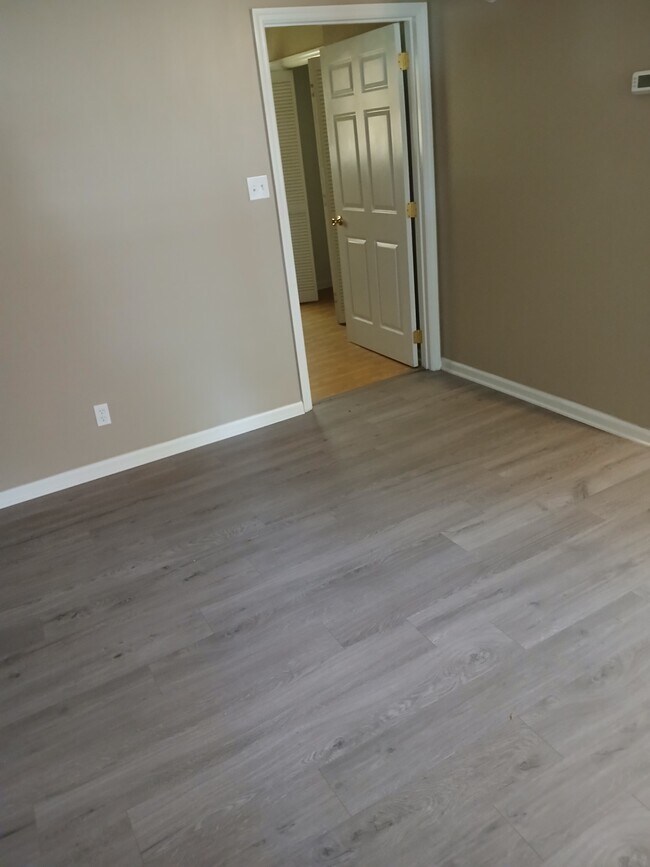 Foto del edificio - 107 Twin Creek Ct