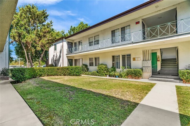 Foto del edificio - 5828 Whitsett Ave
