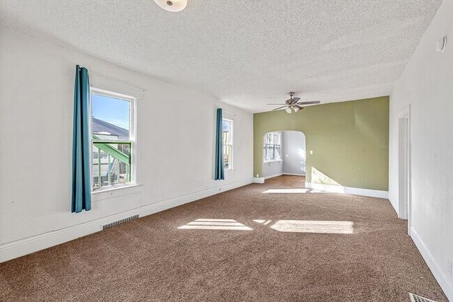 Foto del edificio - Charming 2-Bedroom Victorian Unit in the Heart of Palisade