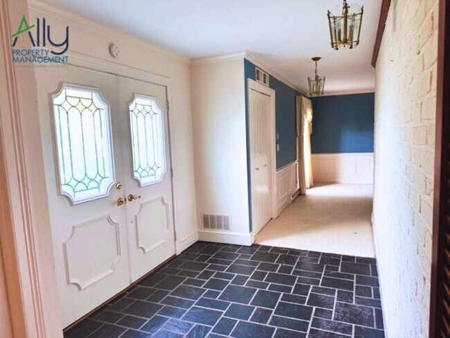 Foto del edificio - 206 Carrsbrook Dr