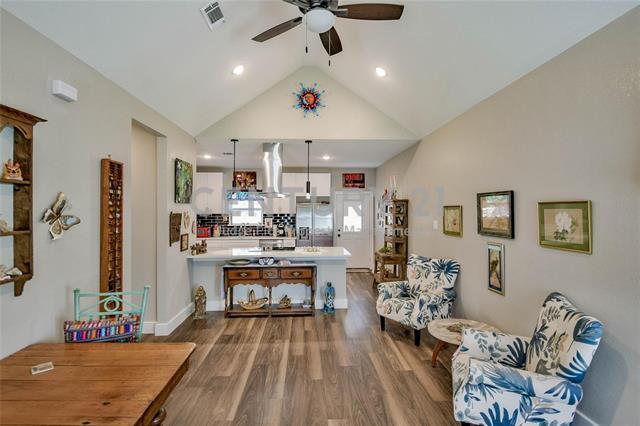 Building Photo - 2504 Deer Trail