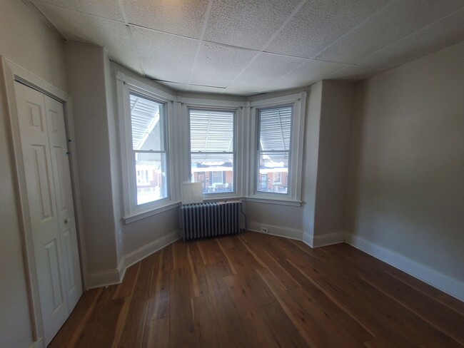 Building Photo - Beautiful, Spacious, Renovated Germantown ...