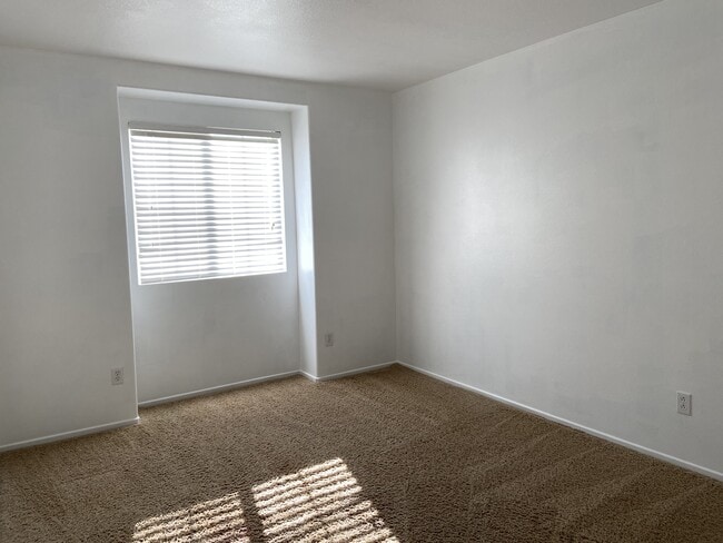 Building Photo - 5611 Artesano Ct