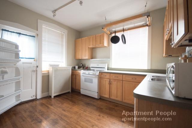 Building Photo - 1214 W Hood Ave