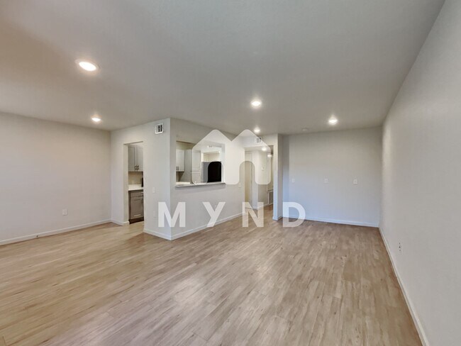 Building Photo - 1130 Babcock Rd Unit 104