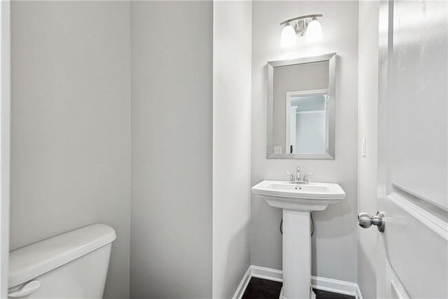 Foto del edificio - 5550 Lightheart Ct