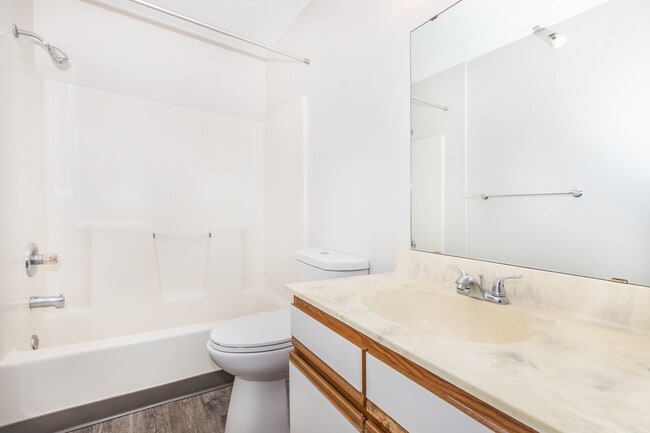Building Photo - Northern Place Apartments