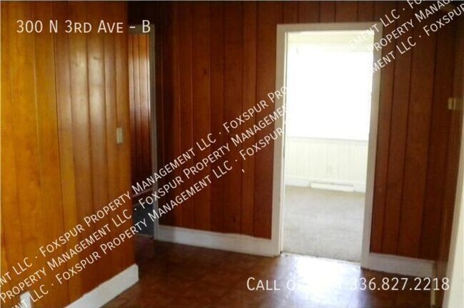 Building Photo - 300 N 3rd Ave
