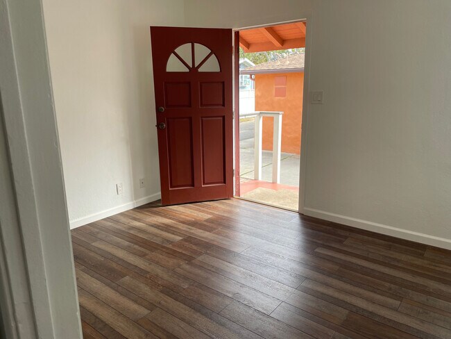 Foto del edificio - 326 S Freeman St