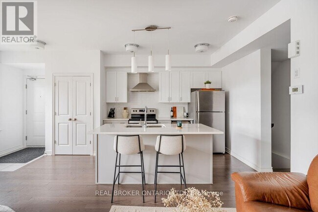 Photo du bâtiment - 590 Compass St