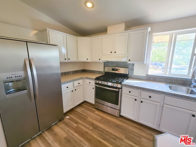Building Photo - 25120 Charina Ln