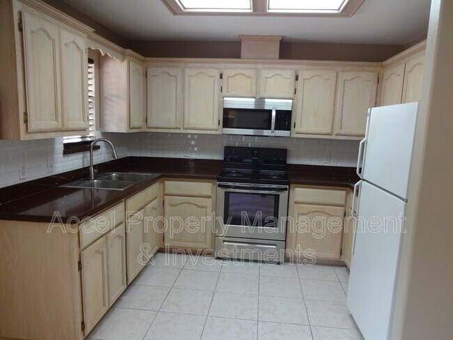 Foto del edificio - 701 Sandpiper Ave