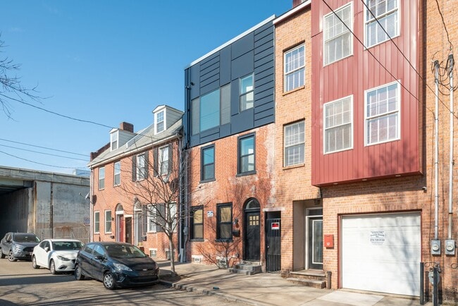Building Photo - 109 Brown St