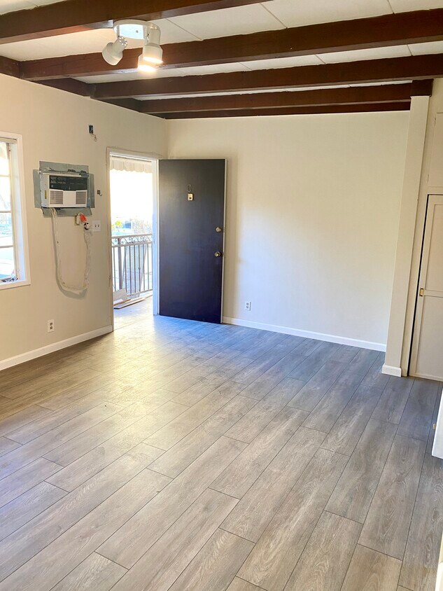 Foto principal - 610 E Palm Ave