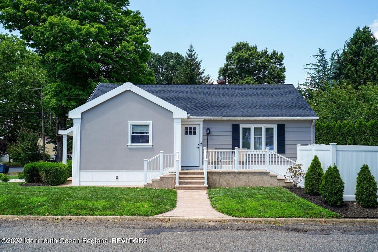 15 Helen Ave, Freehold, NJ 07728 House for Rent in Freehold, NJ