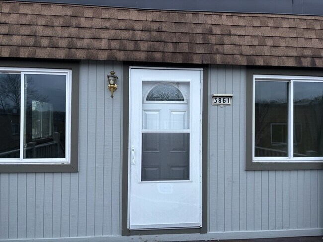 Front of unit - 3861 Havenwood Pl