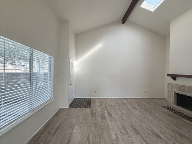 Foto del edificio - 7103 Brendam Ln